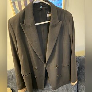Demoo black blazer with checkered sleeve detail